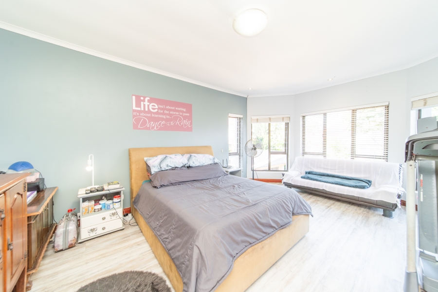6 Bedroom Property for Sale in Vincent Heights Eastern Cape